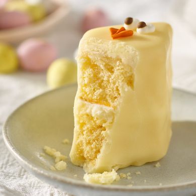 Easter Chick Lemon Fondant Fancies (Box of 4)