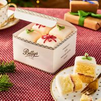 Christmas Fondant Fancies (Box of 4)